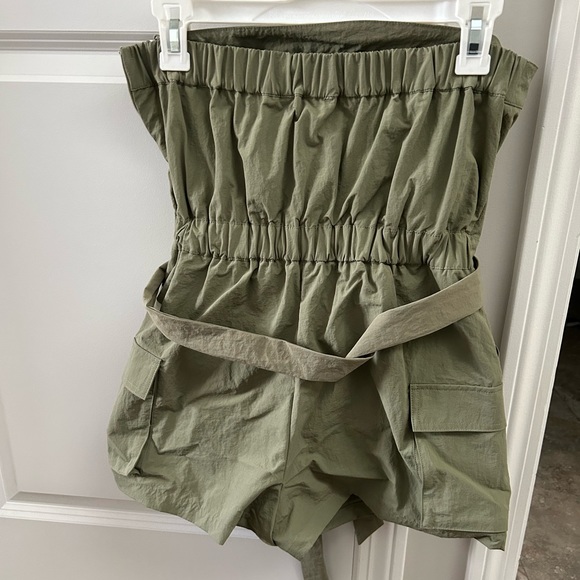 Romper - Picture 3 of 6